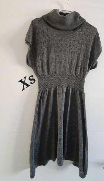 Robe xs grise sans manches