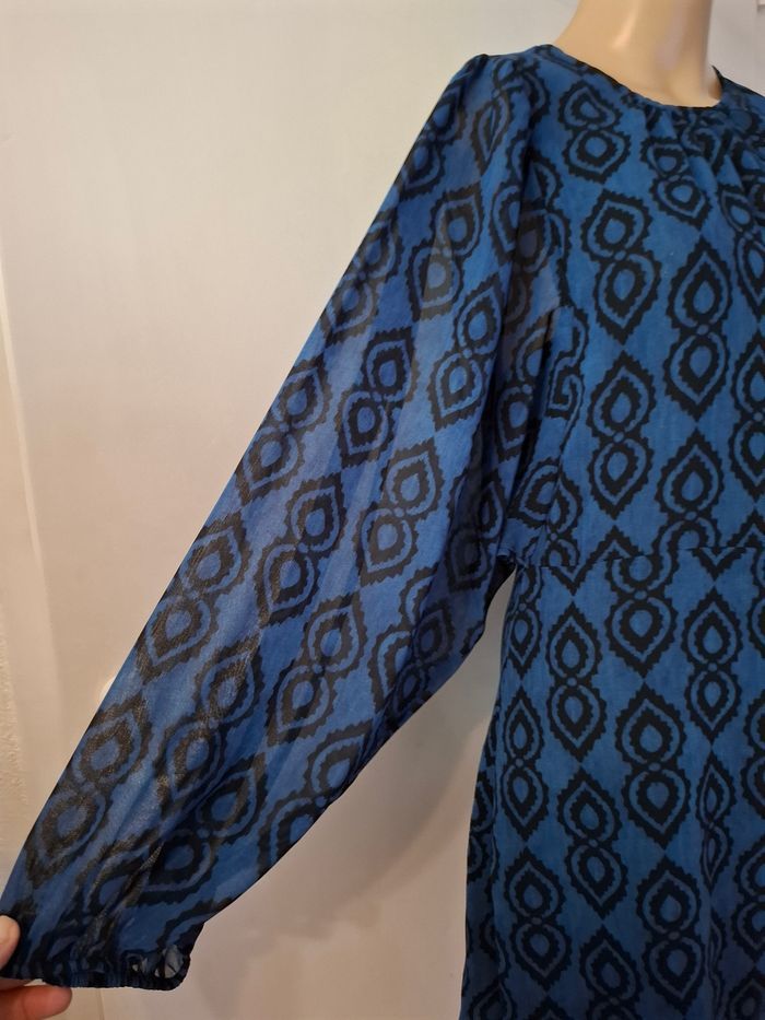 Robe zara taille 38 en très bon état - photo numéro 3