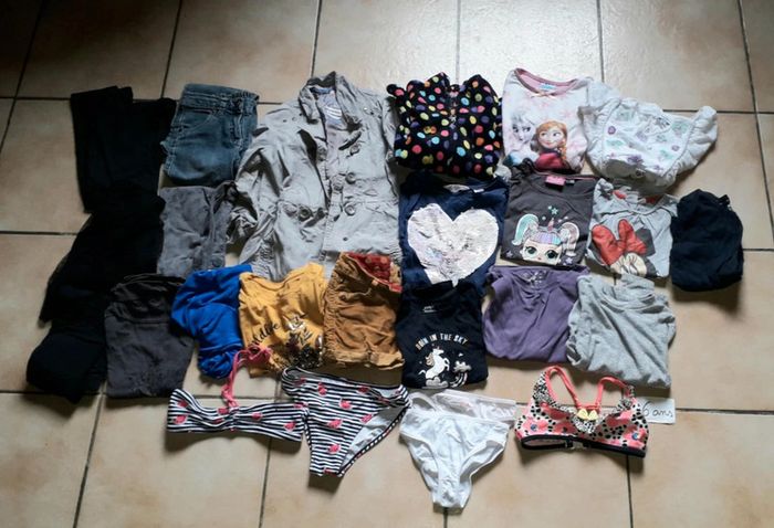 Lot 25 vêtements 6 ans fille