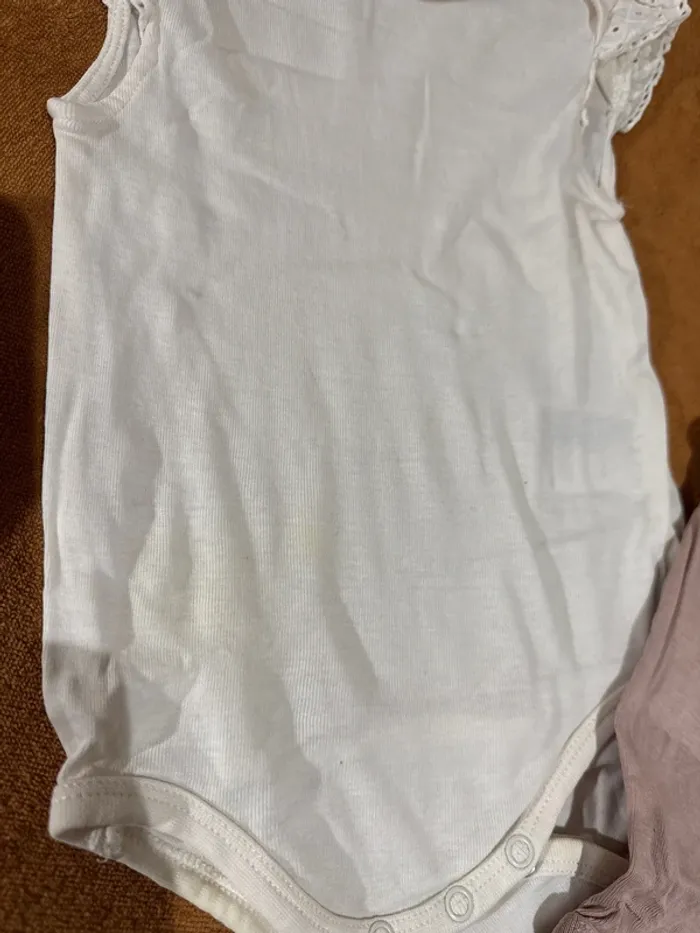 Lot de 2 bodies H&M - photo numéro 2