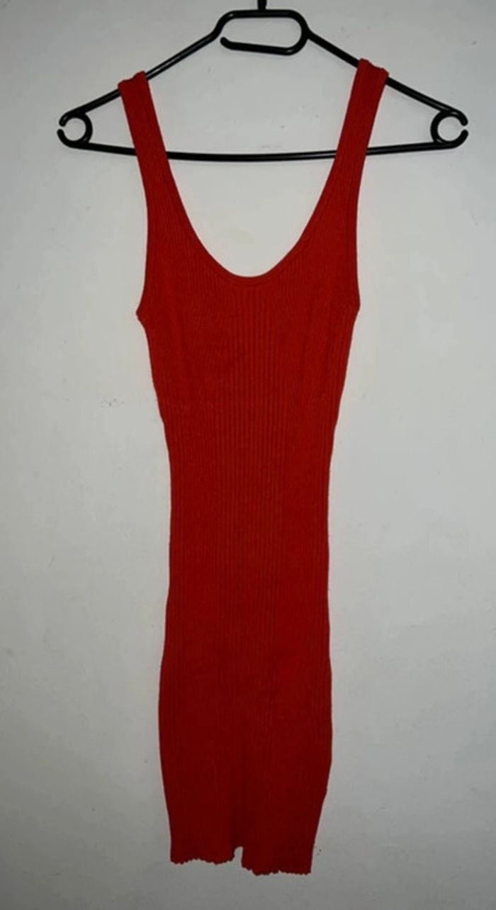 Robe moulante au dessus des genoux taille 32