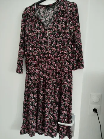 Magnifique robe fleurie T 40