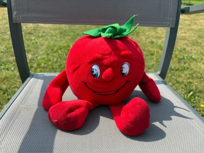 Peluche tomate
