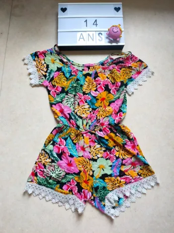 Combinaison short colorée thème fleurs 14 ans