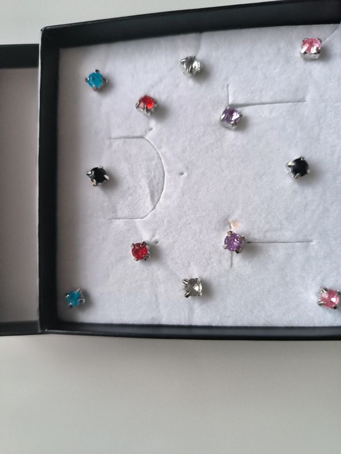 6 paires de boucles d'oreilles (puces) - photo numéro 8