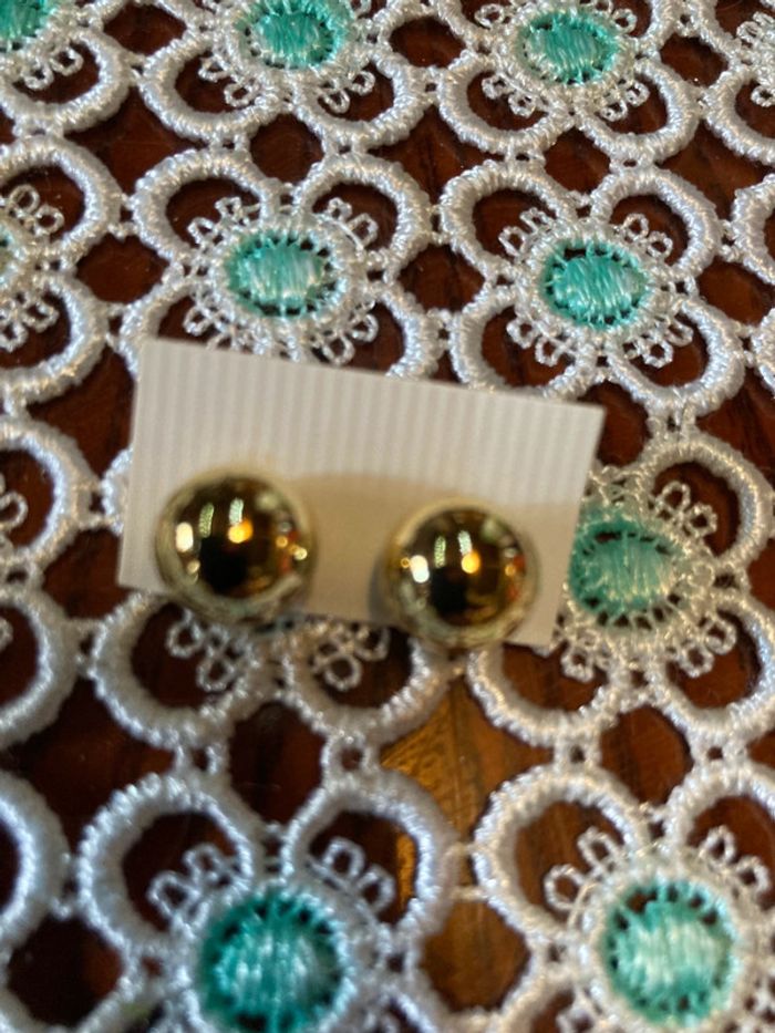 Boucles d’oreilles rondes