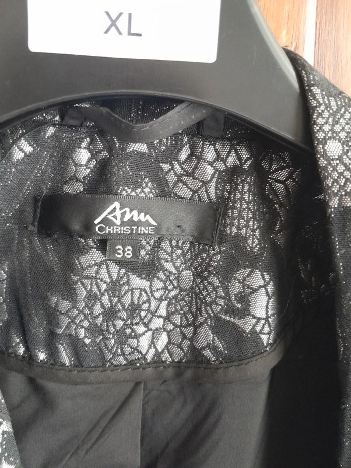 Veste noire - photo numéro 2