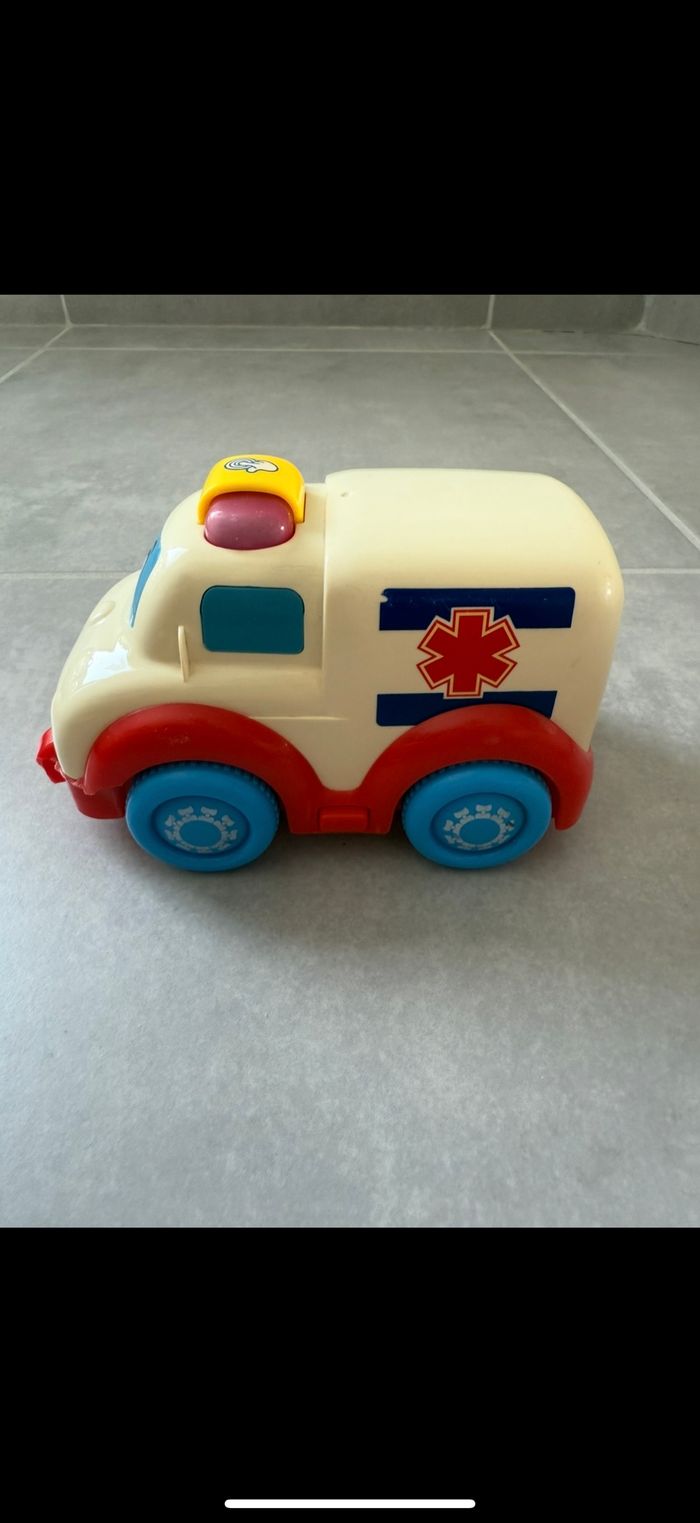 Ambulance - photo numéro 2