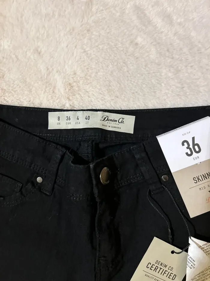Jean skinny neuf - photo numéro 2
