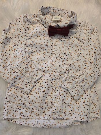 Neuve (non portée ) 💙😍(très classe)   superbe  chemise ml , noeud papillon amovible 23 mois garçon💙😍