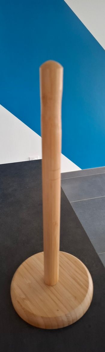 🧻 Porte essuie-tout en bois / bambou – Très bon état