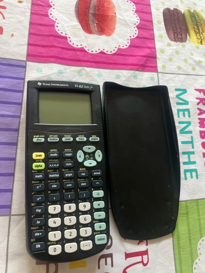 Calculatrice Texas Instruments TI-82 - photo numéro 4