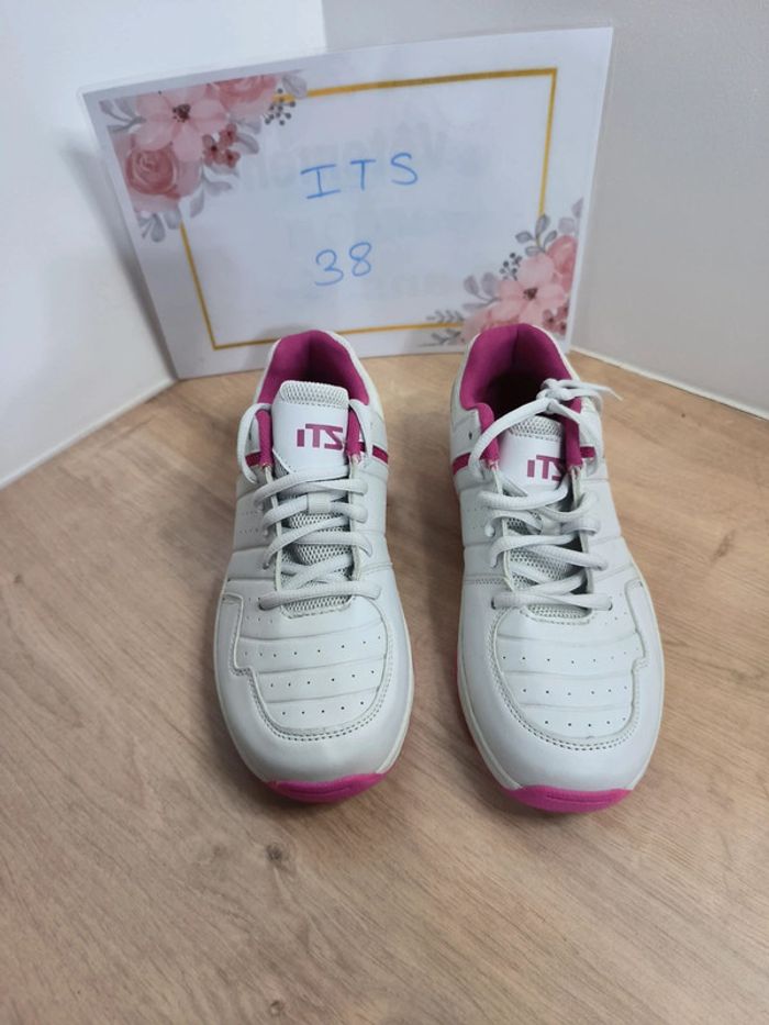 Basket rose blanche T38 neuve