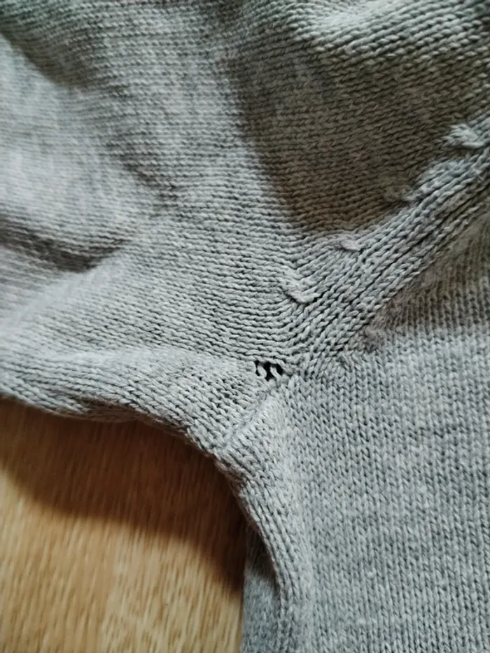 Pull fin à capuche 3 ans - photo numéro 5
