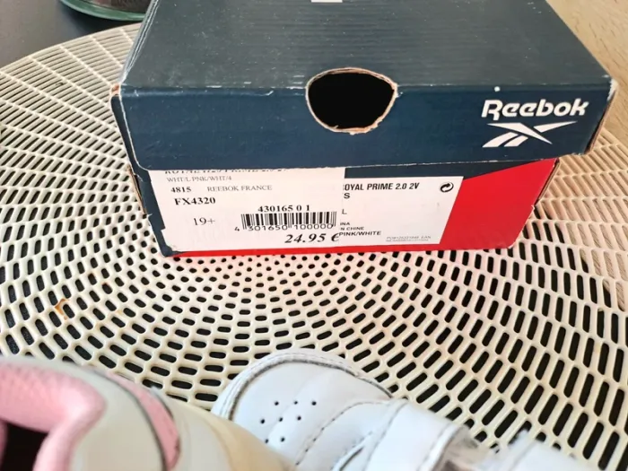Basket, taille 19 et demi, marque Reebok - photo numéro 6
