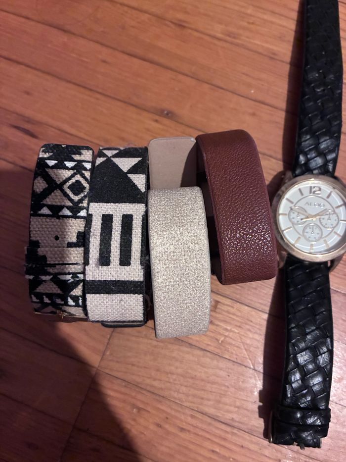Montre à bracelets interchangeables - photo numéro 3