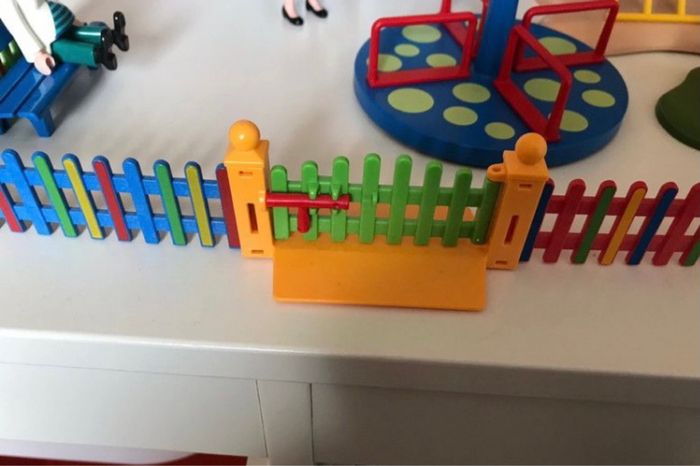 Playmobil 5568 - square avec enfants - photo numéro 4