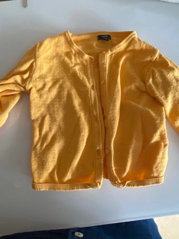 Gilet kiabi taille 12 mois