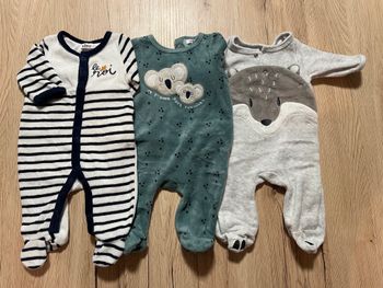 Lots 3 pyjamas velours 1 mois