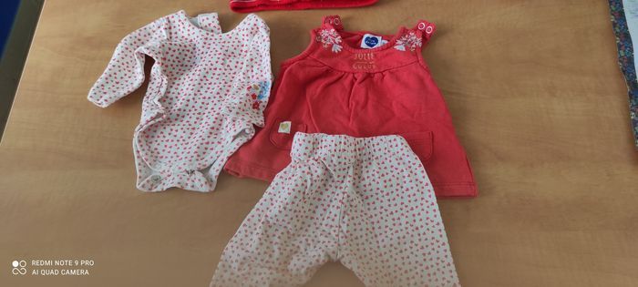Lot vêtements fille 1 mois - photo numéro 6