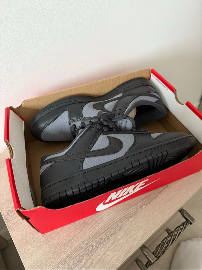 Dunk low rétro se noir et grise - photo numéro 5