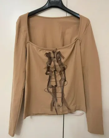 Haut marron à manches longues