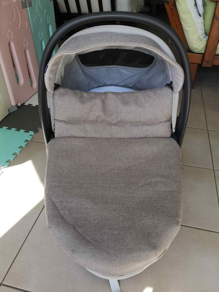 Poussette trio chicco