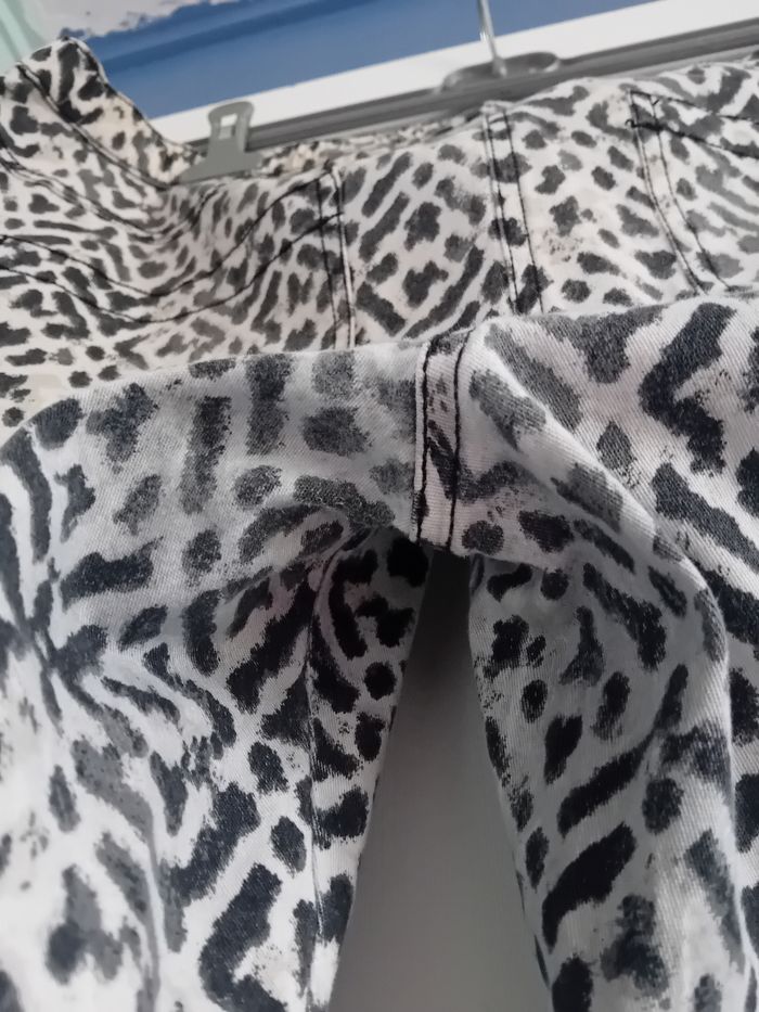 Pantalon imprimé noir et blanc - photo numéro 7
