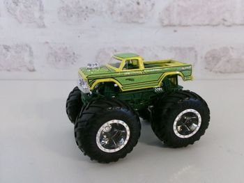 Monster Trucks - Hot wheels