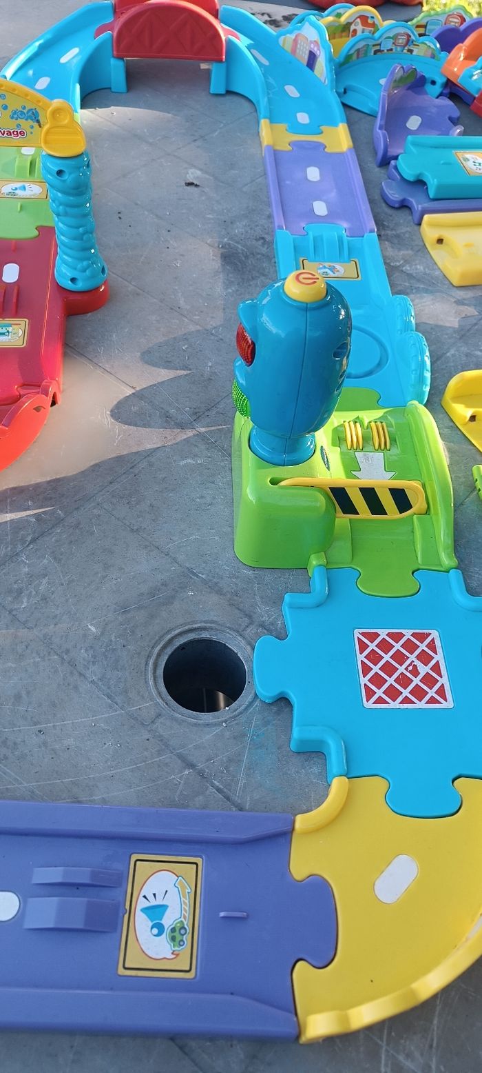 Circuit city tour tut tut bolide - photo numéro 3