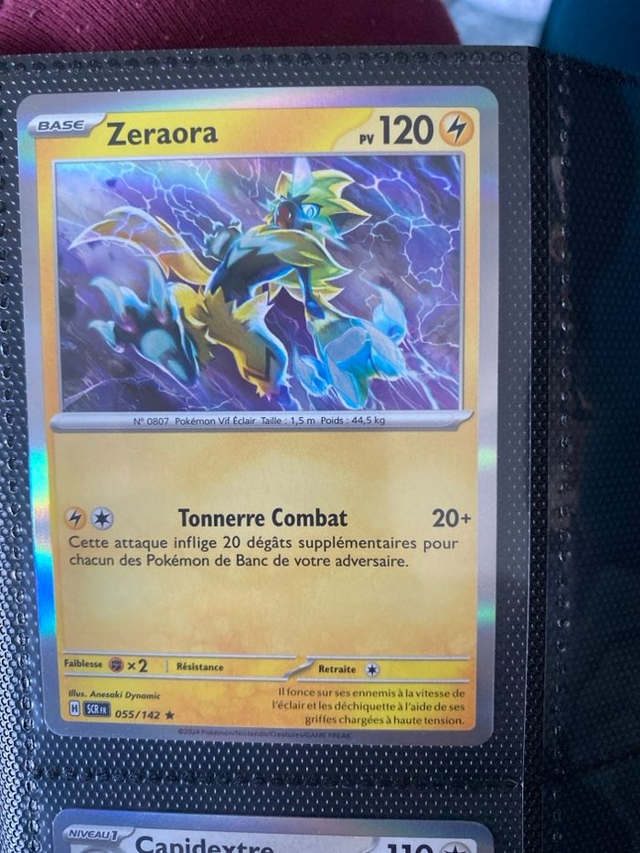 Carte Pokémon holographique neuf