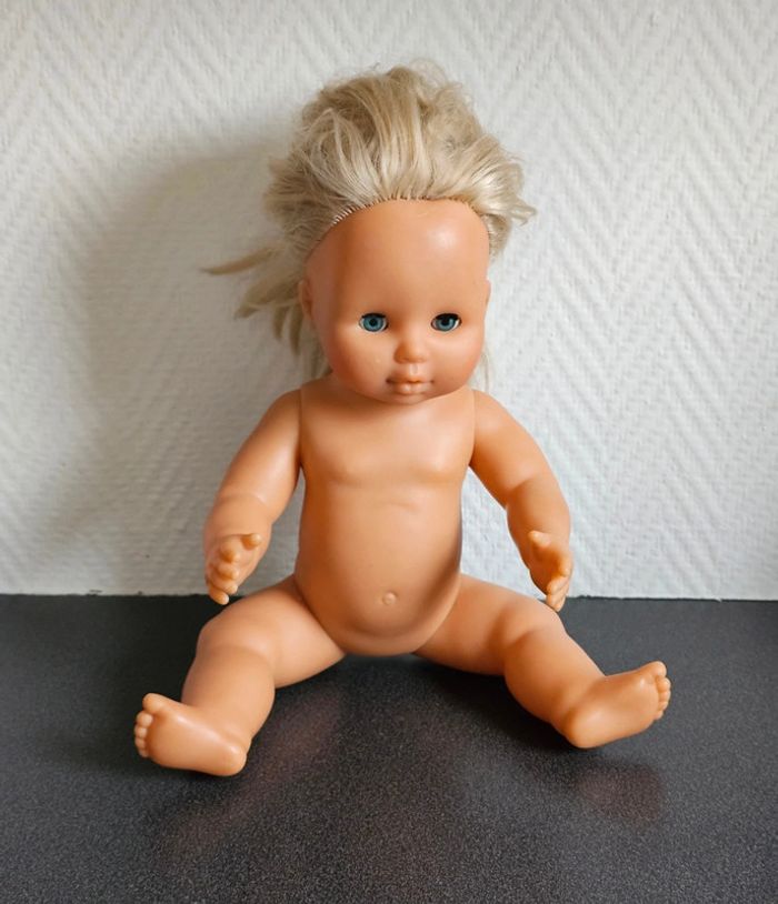 Poupée