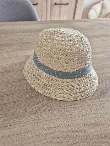 Chapeau en paille blanc