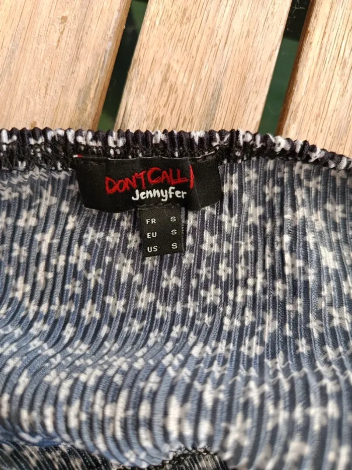 Top bretelles court noir et blanc fleuri Jennyfer taille S - photo numéro 3