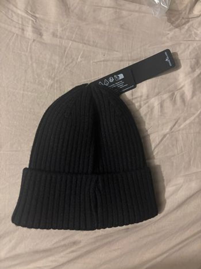 Bonnet noir neuf avec étiquette - photo numéro 2