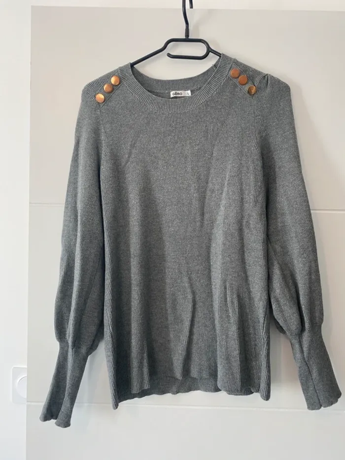 Pull gris