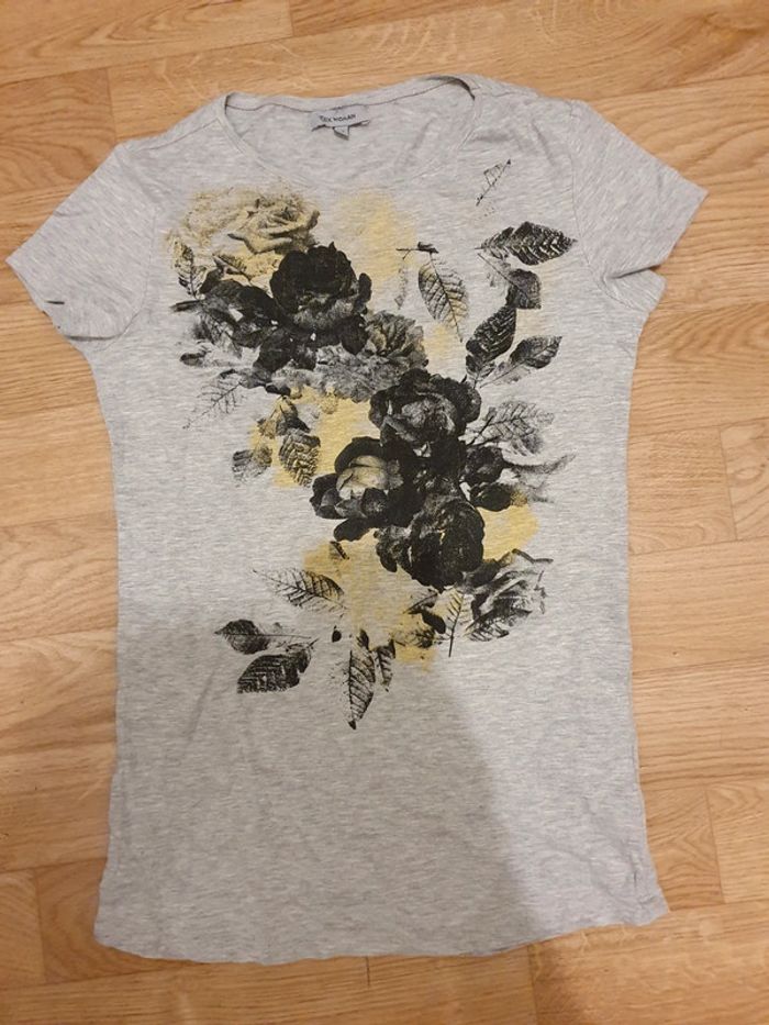 Tee shirt motif fleur
