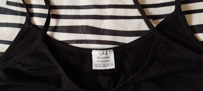 Lot de 2 tops dont 1 neuf Taille M - photo numéro 2