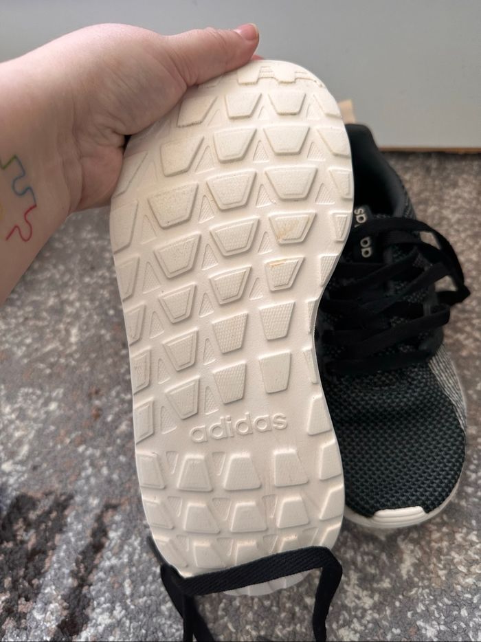 Basket Adidas Taille 37/2 - photo numéro 3
