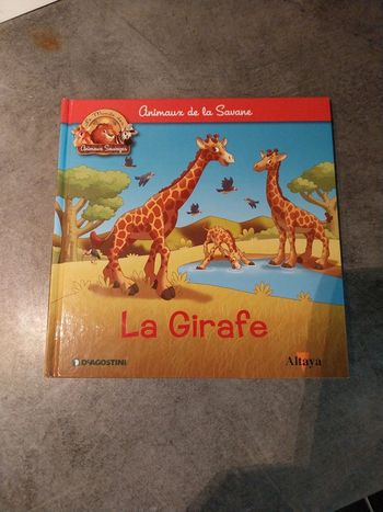 Les animaux de la savane. La girafe