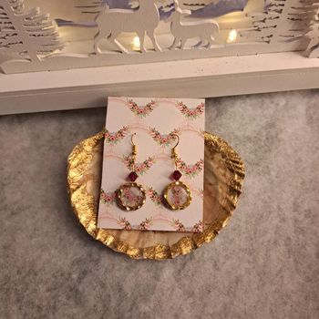 Boucles d'oreilles pendante fine en résine