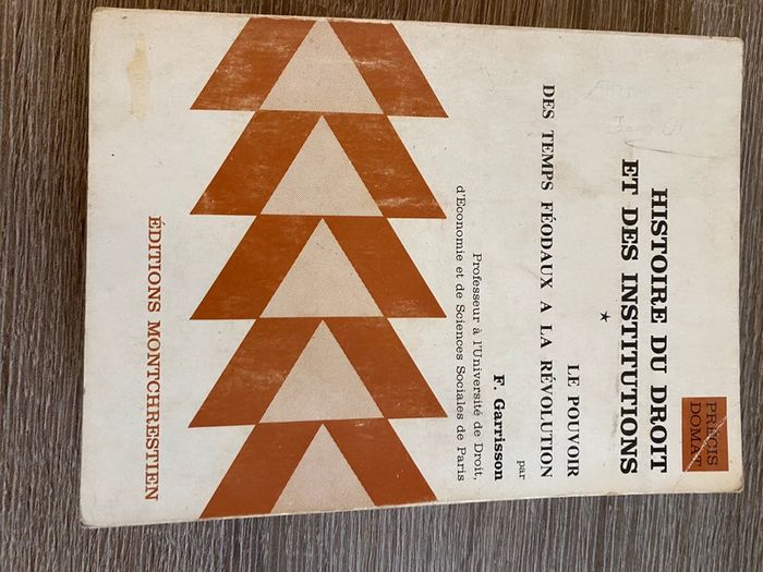 Histoire du droit et des instituons