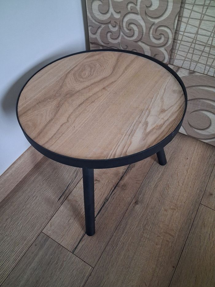 Table d'appoint - photo numéro 2