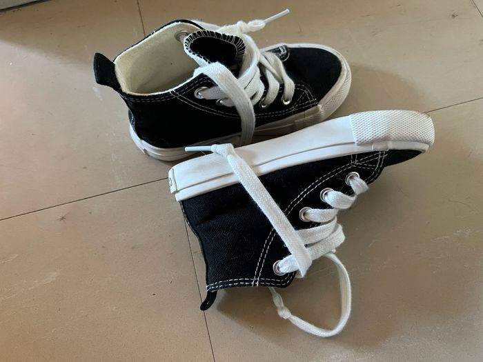 Chaussures enfant taille 25 - photo numéro 5