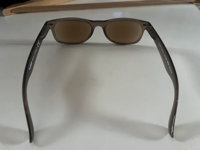 Lunette de soleil - photo numéro 5