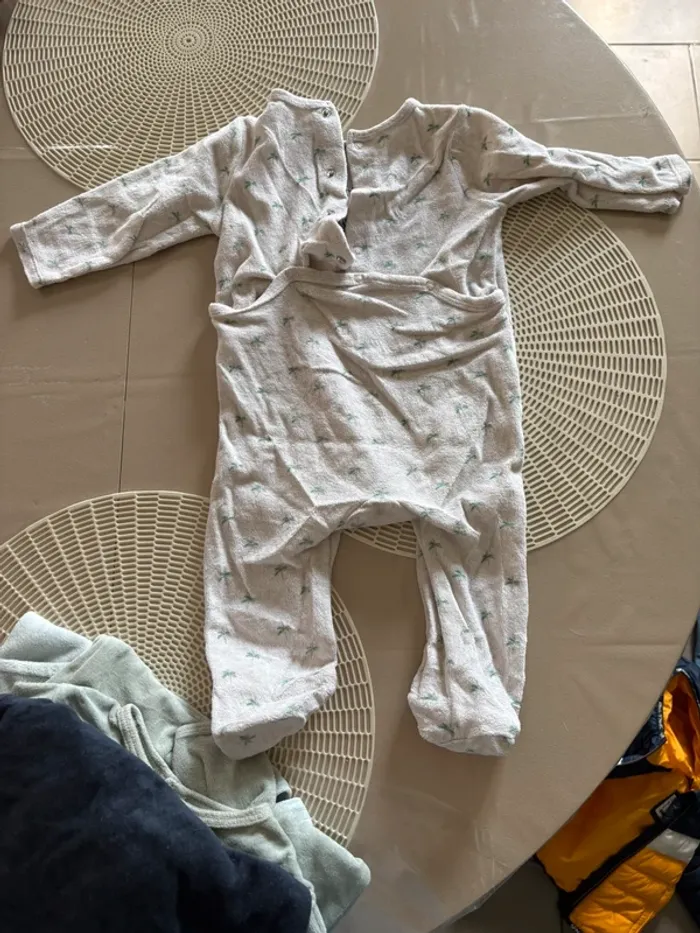Pyjama 12m - photo numéro 2