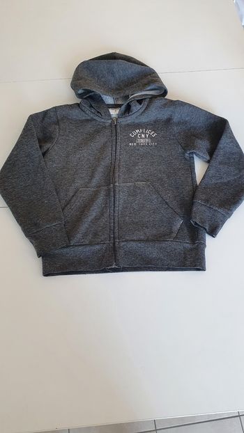 Gilet zippé en 8 ans