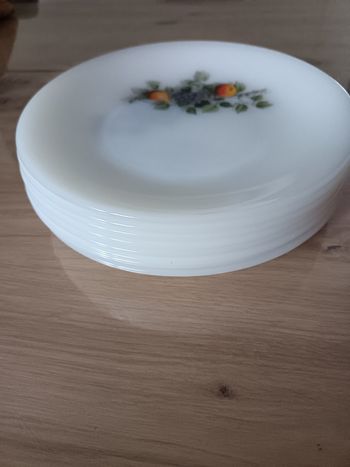 Lot de 8 assiettes