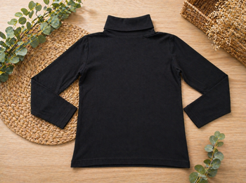 Sous-pull noir col roulé 12 ans – Très bon état, basique chic et confortable