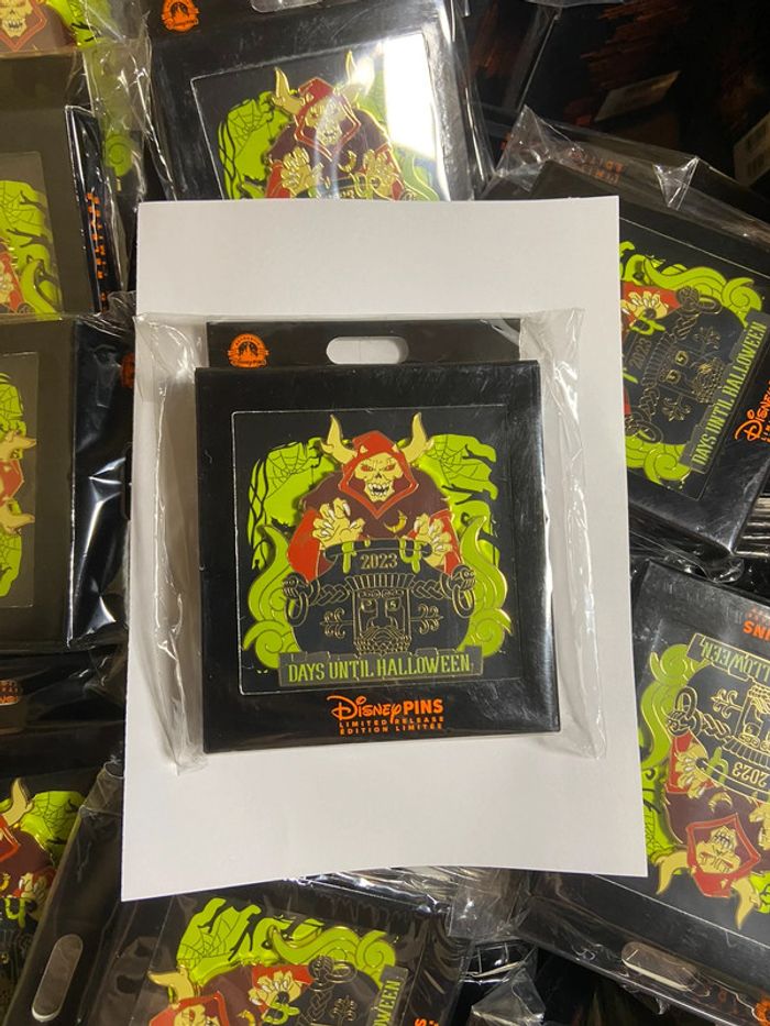 Pin's Disney Corned King Halloween Countdown Jumbo Pin édition limitée